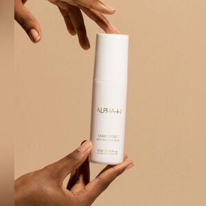 Alpha-H Liquid Gold Exfoliating Treatment with 5% Glycolic Acid